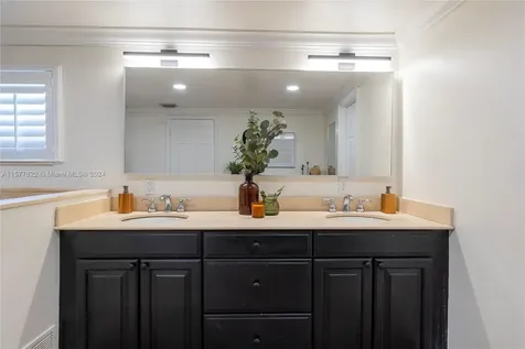 5130 SW 69th Avenue Miami FL 33155