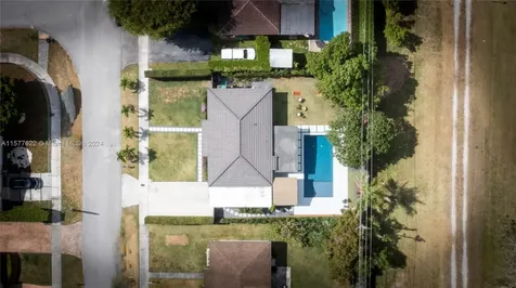 5130 SW 69th Avenue Miami FL 33155