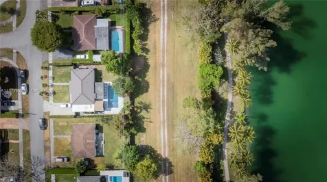 5130 SW 69th Avenue Miami FL 33155