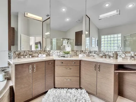 1225 Jasmine Circle Weston FL 33326