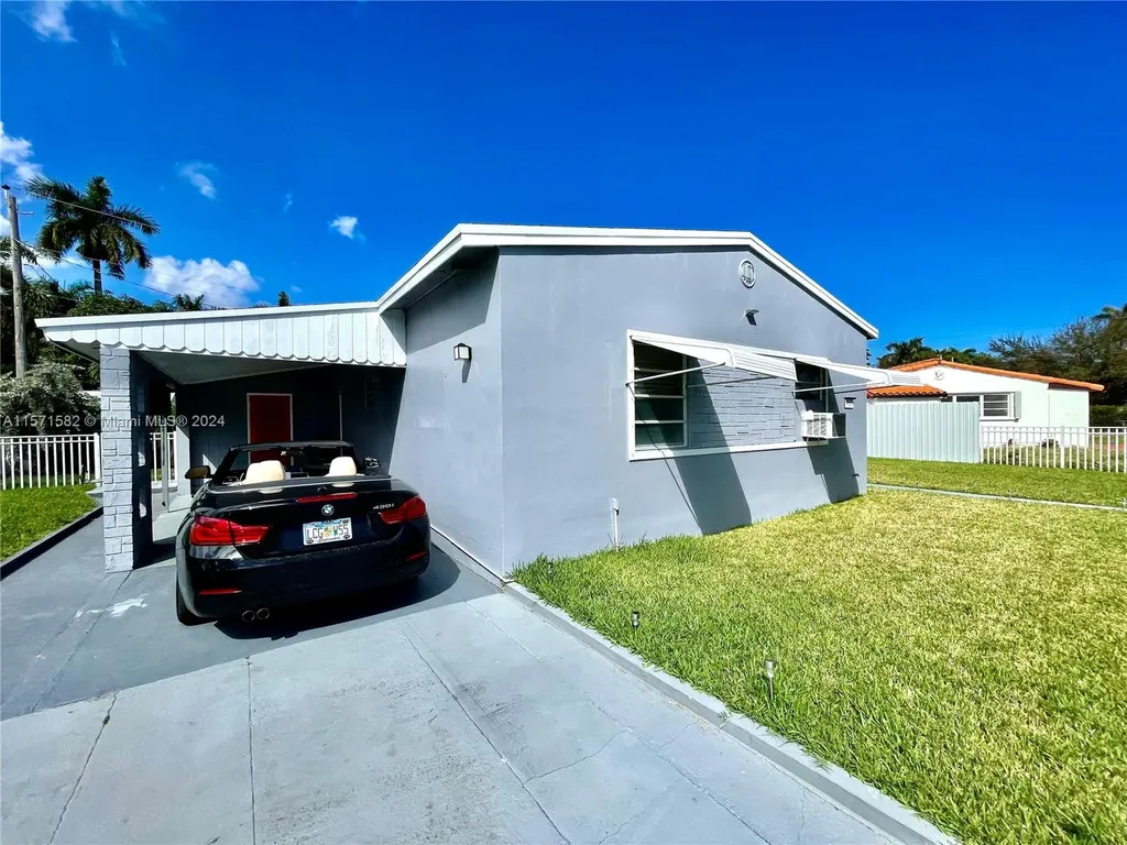 913 NE 2nd Court Hallandale Beach FL 33009