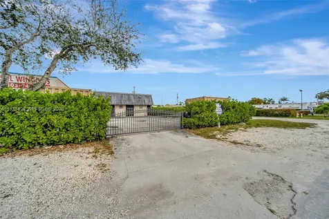 67 NW 166th Street Miami FL 33169