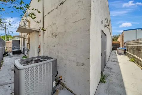 67 NW 166th Street Miami FL 33169