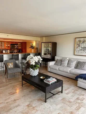 2555 Collins Avenue Miami Beach FL 33140