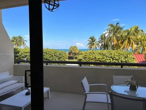 2555 Collins Avenue Miami Beach FL 33140