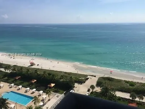 2555 Collins Avenue Miami Beach FL 33140