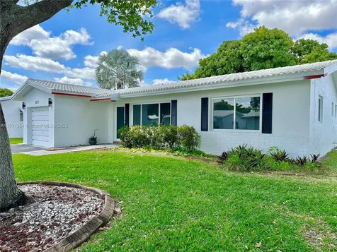 8227 NW 15th Street Plantation FL 33322