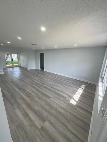 8227 NW 15th Street Plantation FL 33322
