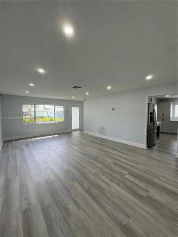 8227 NW 15th Street Plantation FL 33322