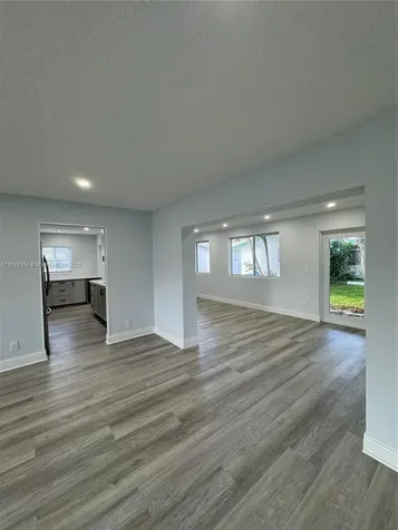 8227 NW 15th Street Plantation FL 33322