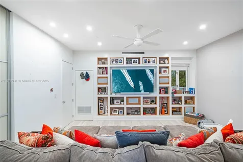 6320 Allison Road Miami Beach FL 33141