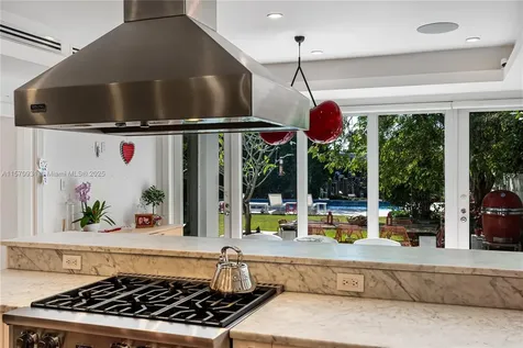 6320 Allison Road Miami Beach FL 33141
