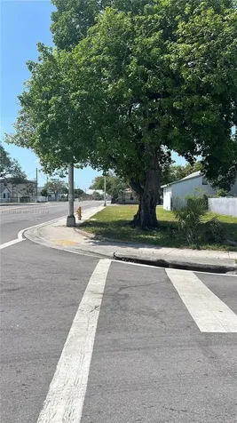 6928 NW 17th Avenue Miami FL 33147