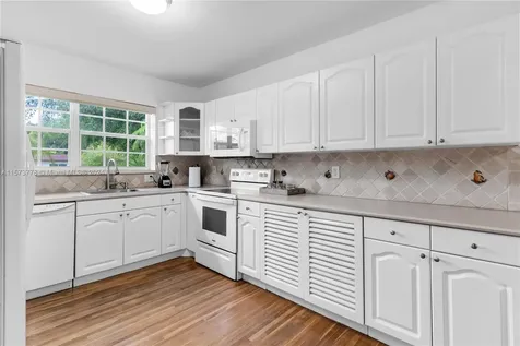 7800 SW 96th Street Miami FL 33156-7511