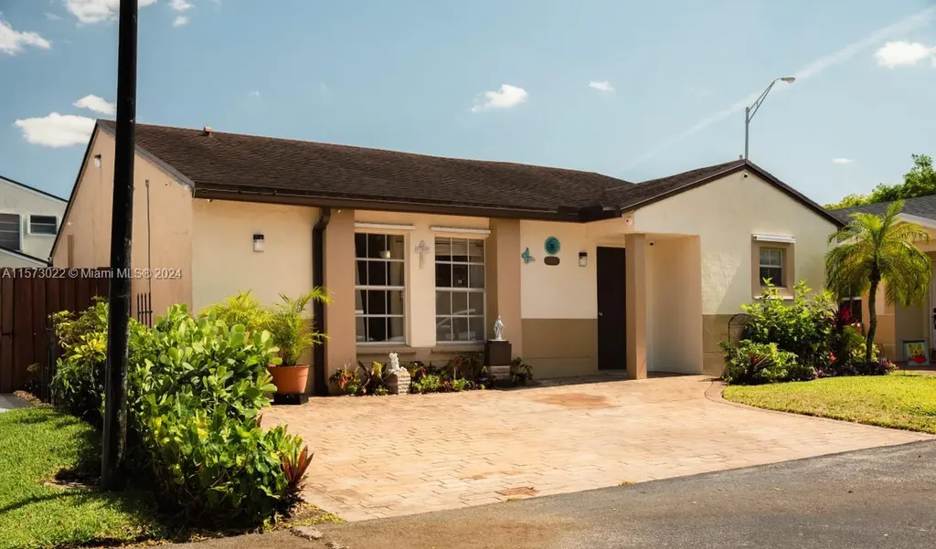 19842 NW 65th Court Hialeah FL 33015