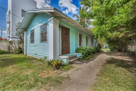7536 NE 1st Avenue Miami FL 33138