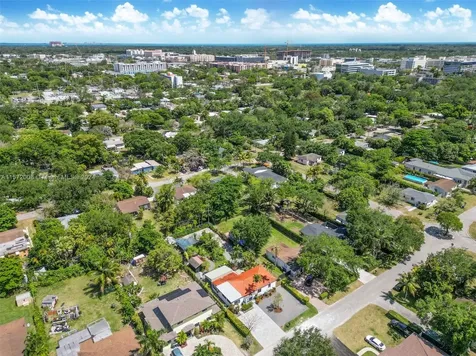 6501 SW 64th Avenue South Miami FL 33143