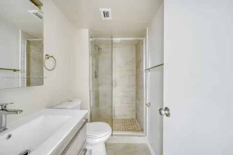 496 NW 165th Street Road Miami FL 33169