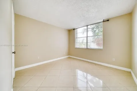 496 NW 165th Street Road Miami FL 33169