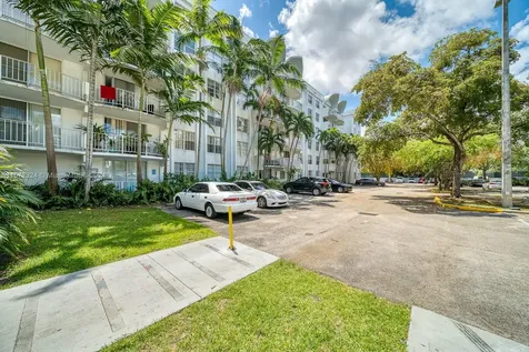 496 NW 165th Street Road Miami FL 33169
