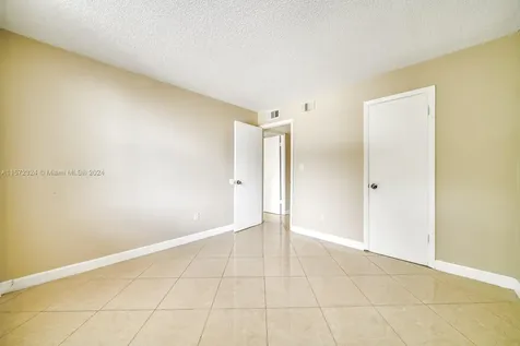 496 NW 165th Street Road Miami FL 33169