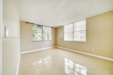 496 NW 165th Street Road Miami FL 33169
