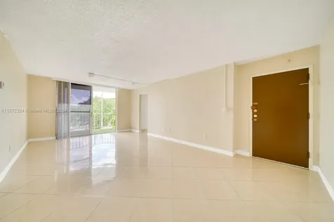 496 NW 165th Street Road Miami FL 33169