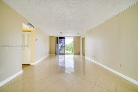496 NW 165th Street Road Miami FL 33169