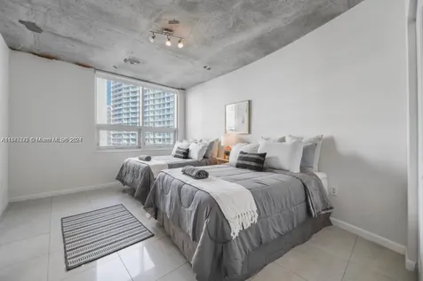 3250 NE 1st Avenue Miami FL 33137