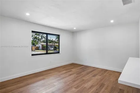 8910 SW 187th Street Cutler Bay FL 33157