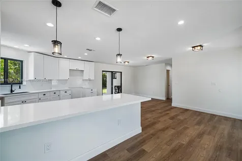 8910 SW 187th Street Cutler Bay FL 33157