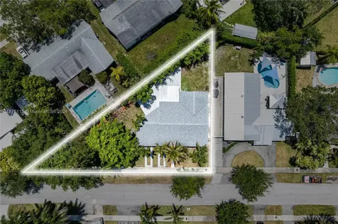 8910 SW 187th Street Cutler Bay FL 33157