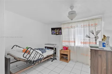 73 E 47th Street Hialeah FL 33013
