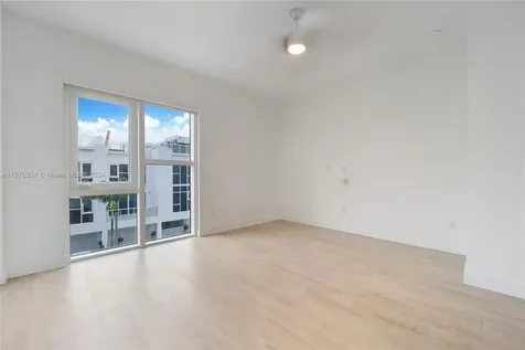 455 NE 39th Street Miami FL 33137
