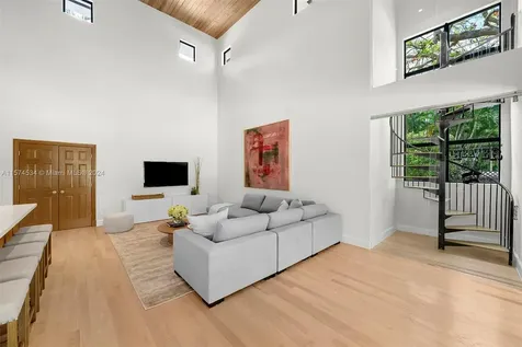 8920 SW 61st Court Pinecrest FL 33156