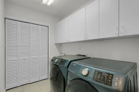 8920 SW 61st Court Pinecrest FL 33156