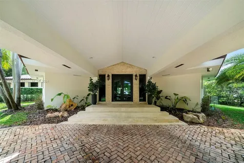 8920 SW 61st Court Pinecrest FL 33156