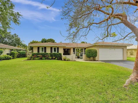 798 NW 83rd Drive Coral Springs FL 33071