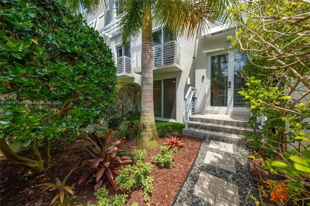 757 SE 12th Court Fort Lauderdale FL 33316