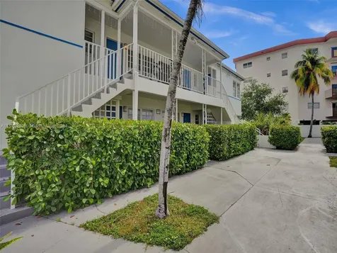 7143 Bonita Drive Miami Beach FL 33141