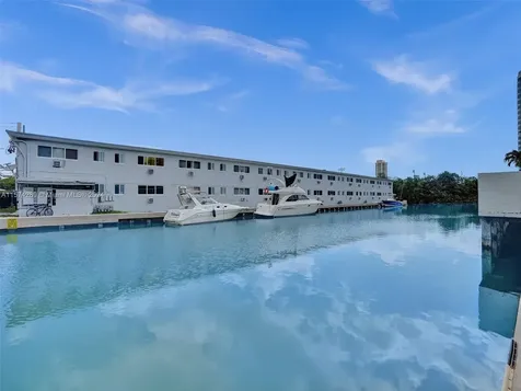 7143 Bonita Drive Miami Beach FL 33141