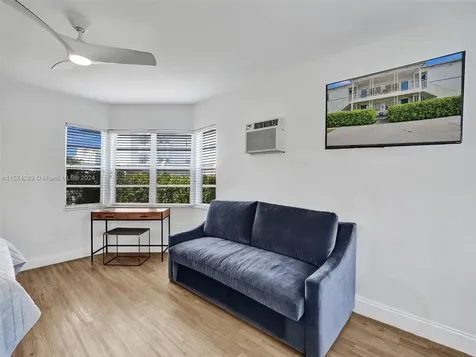 7143 Bonita Drive Miami Beach FL 33141