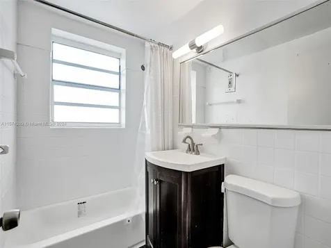 7143 Bonita Drive Miami Beach FL 33141