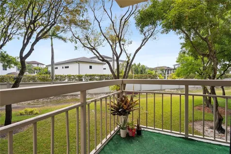 8290 Lake Drive Doral FL 33166