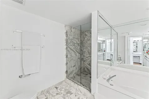 9 Island Avenue Miami Beach FL 33139