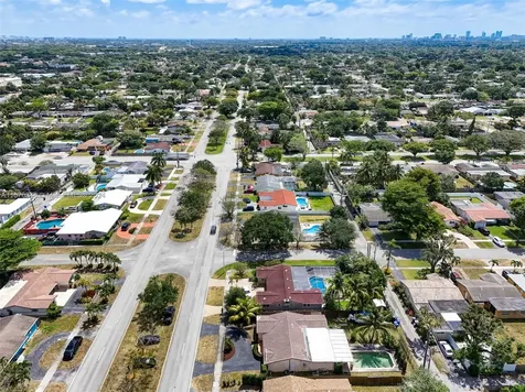 4710 W Park Road Hollywood FL 33021