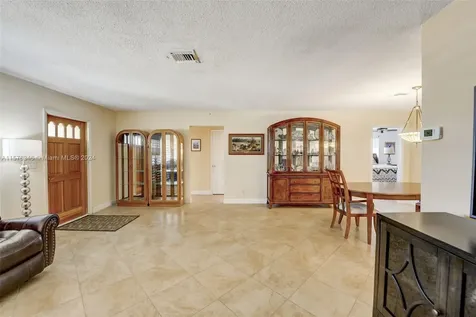4710 W Park Road Hollywood FL 33021