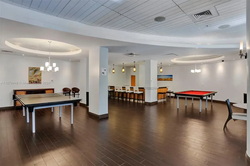 3901 S Ocean Drive Hollywood FL 33019