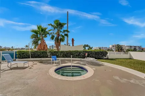 7600 Collins Avenue Miami Beach FL 33141