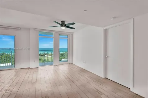 7600 Collins Avenue Miami Beach FL 33141
